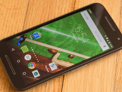 5 smartphone chống nước "giá mềm" nhất