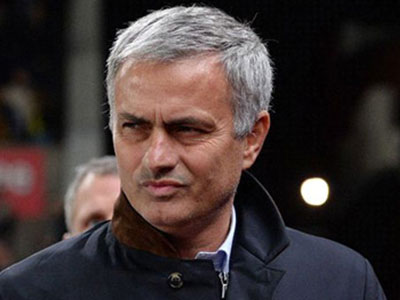 Chelsea bị loại, Costa chấn thương, Mourinho vẫn bình thản