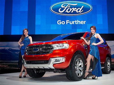 Thực tế Ford Everest giá 1,4 tỷ đồng tại Việt Nam