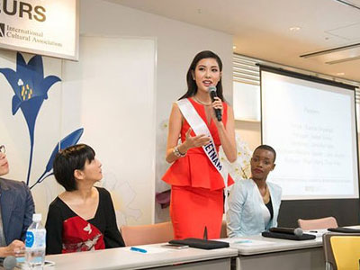 Thúy Vân khoe dáng với bikini, được đánh giá cao tại Hoa hậu Quốc tế 2015