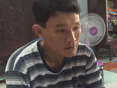 Người đàn ông nhận là chồng cô gái bị cháy trong nhà hoang