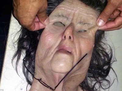 Tù nhân "hóa phép" thành bà lão 80 tuổi để vượt ngục