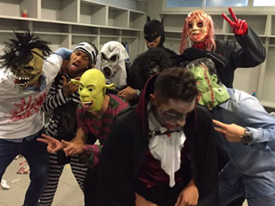 Barca gặp rắc rối vì ăn mừng kiểu Halloween