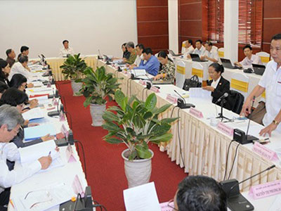 “Bội chi không xuống 4% thì nợ công sẽ vượt 65% GDP”