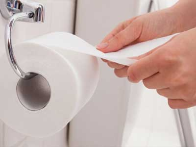 Tác hại khôn lường từ thói quen khi dùng giấy vệ sinh