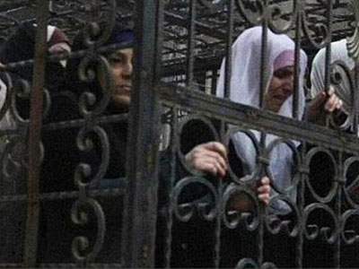 Người nhà của ông Assad thành lá chắn sống