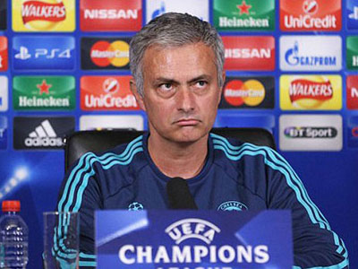 Sốc với khoản tiền 35 triệu bảng "giải cứu" Mourinho