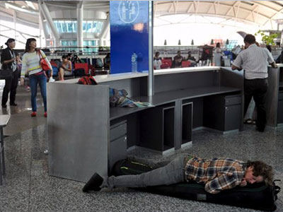 Gần 700 chuyến bay trên đảo Bali bị hủy vì lo ngại phun trào núi lửa