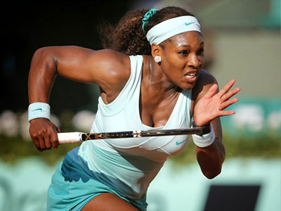 Serena Williams trổ tài bắt cướp