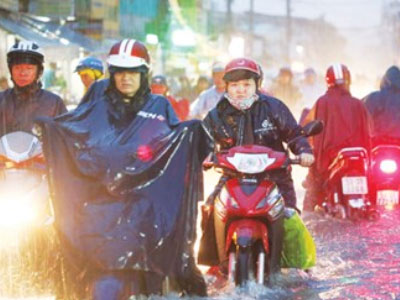 Chống ngập TPHCM: Trống đánh xuôi, kèn thổi ngược