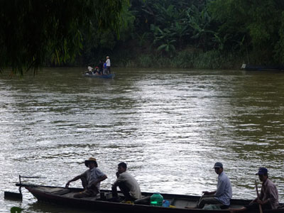 Đôi nam nữ nhảy cầu để lại thư tuyệt mệnh