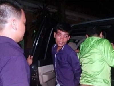 Hàng chục chiến sỹ công an vây bắt kẻ giết người trong đám cưới