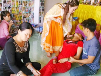Sự thật về "công chúa nhảy nhạc vũ trường" cứu nhân độ thế?