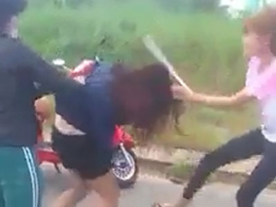 Bí Thư thành ủy Đà Nẵng chỉ đạo xử lý vụ nữ sinh “xử” nhau bằng gậy sắt