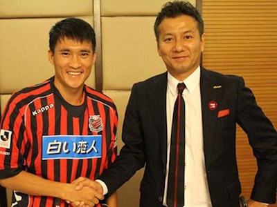 Thu nhập ở V-League: Người lĩnh tiền tỷ, kẻ húp mì tôm