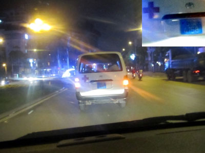 Sự thật xe cứu thương bỏ mặc nạn nhân vụ "taxi điên cầu vượt"