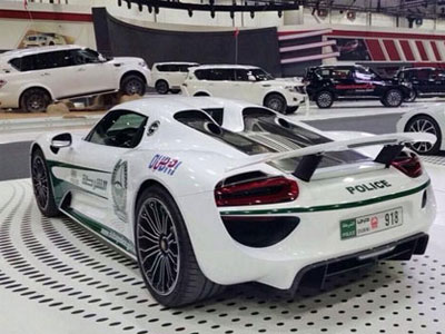 Porsche 918 Spyder - Siêu xe mới của cảnh sát Dubai