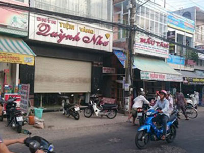 Buốt ruột nhìn 30 cây vàng bốc hơi lúc sáng sớm