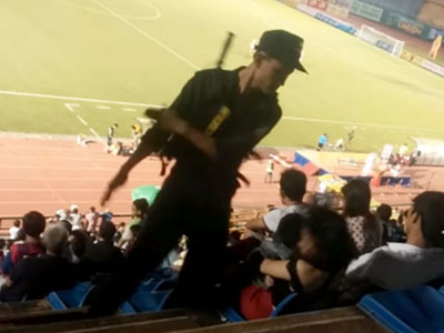 Cảnh sát cơ động tường trình vụ “tát cô gái tại sân Gò Đậu”