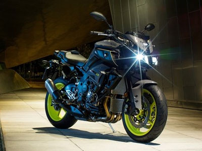 Yamaha ra mắt MT-10 cạnh tranh BMW S1000R