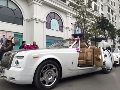 2.000 USD 4 tiếng thuê xe Rolls Royce đón dâu