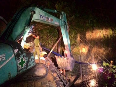 Hé lộ nguyên nhân sập hầm than, 2 công nhân mắc kẹt ở Hoà Bình