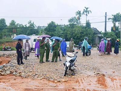 Thanh niên dùng dao chém chết tình địch ra đầu thú