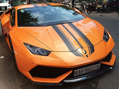 Lamborghini Huracan màu cam độc nhất Việt Nam thêm đồ chơi