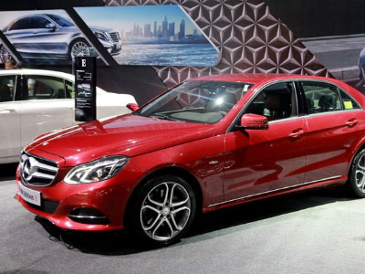 Phía sau cuốc taxi 6.000 đồng bằng xe Mercedes