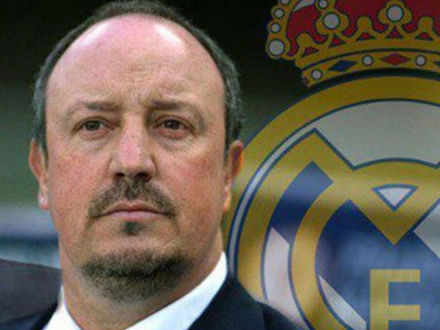 Real tính chuyện sa thải Benitez ngay tuần này