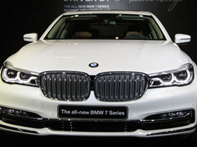 Sedan hạng sang BMW 740Li 2016 về Việt Nam