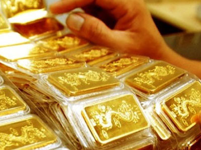 Vàng SJC tiếp tục cao hơn vàng thế giới trên 4 triệu đồng/lượng