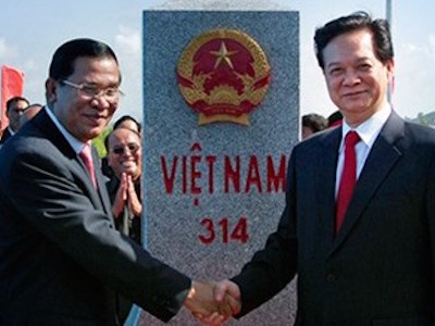 Việt Nam, Campuchia đang xây 2 cột mốc biên giới