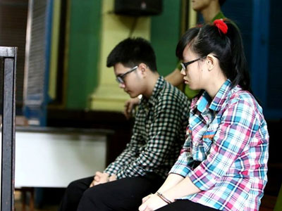 Clip: Dẫn giải 2 nghi can vụ phân xác bạn đồng tính