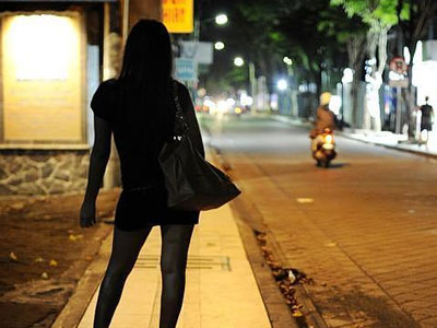 "Cung đường sung sướng" xứ Chè: Gái mại dâm "mây mưa", chủ canh cửa