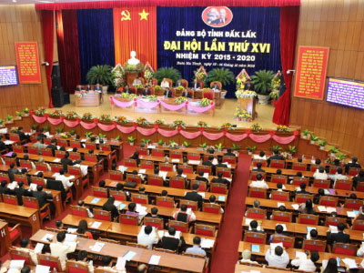 Sau khi từ nhiệm, Ban chấp hành cũ được đi nghỉ dưỡng Hàn Quốc