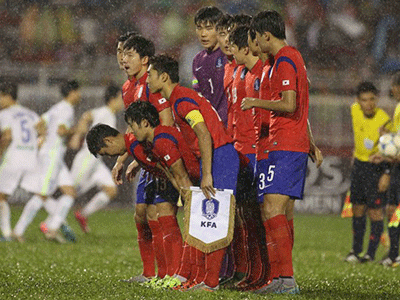 Chung kết U21 quốc tế bị la ó vì nạn...kính thưa