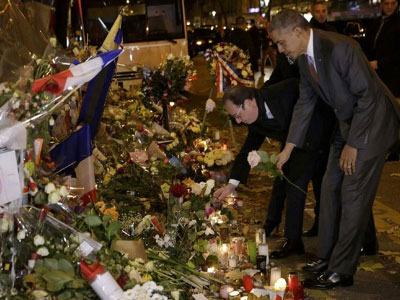 Tổng thống Obama thăm hiện trường khủng bố đẫm máu Paris