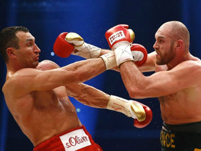 Fury không dám uống nước sau chiến thắng trước Klitschko