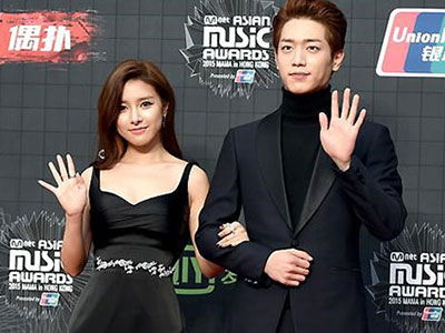 "Binh đoàn nghệ sỹ" Kpop khoe sắc rạng ngời tại thảm đỏ MAMA 2015