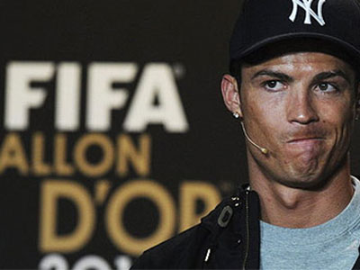 Tại sao Ronaldo chứ không phải Suarez vào top 3 QBV 2015?