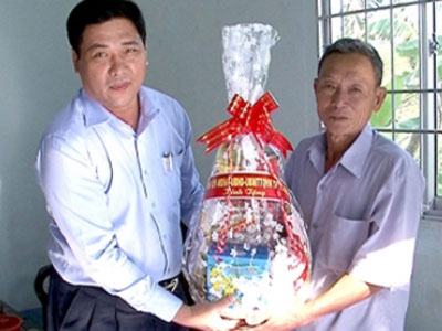 Cà Mau nợ 300 tỷ, không còn tiền trả lương cho công chức