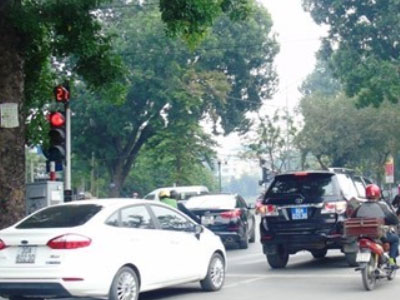 Đã có xe biển xanh, biển đỏ bị xử lý qua camera