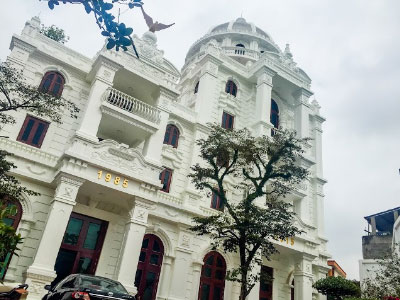 Biệt phủ đại gia núi rừng: Tỷ phú Hà thành "tắt điện"