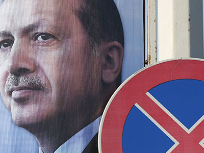 "Chủ nghĩa mạo hiểm Erdogan" sẽ khiến Thổ Nhĩ Kỳ lụn bại?