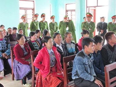 Hình ảnh phiên xử trùm ma túy Tàng "Keangnam" từ trại tạm giam