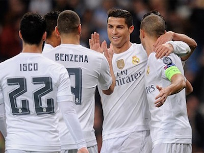 Ronaldo lập poker, Real thắng Malmo 8 bàn không gỡ
