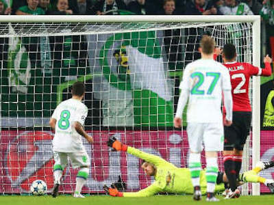 Wolfsburg 3-2 MU: Bi kịch ở "hang Sói"