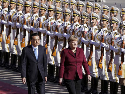 10 bức ảnh lý giải vì sao bà Merkel là "Nhân vật của năm 2015"