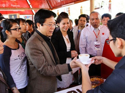 Nóng: "Chiến tranh pháp lý" giữa vợ chồng đại gia Đặng Lê Nguyên Vũ